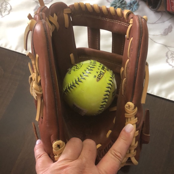 Rawlings Baseball/Softball Glove (Right Hand) - Picture 6 of 6